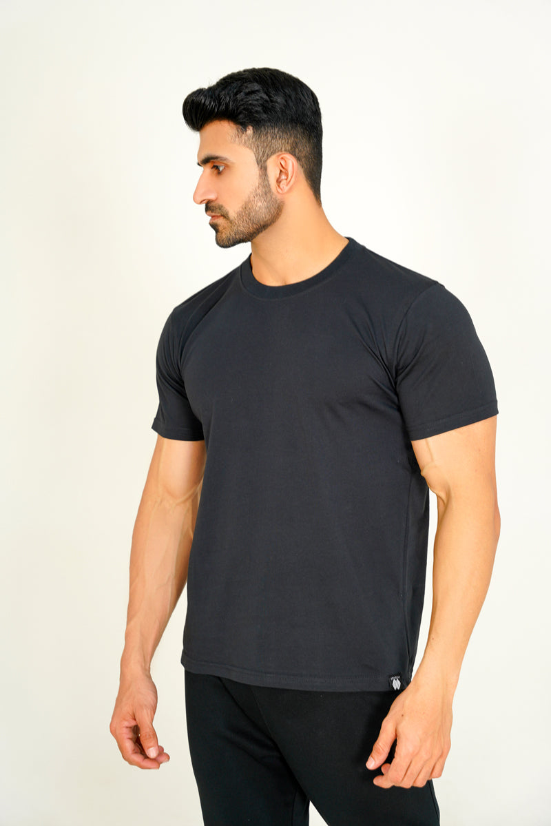 BLACK BASIC COTTON TEE